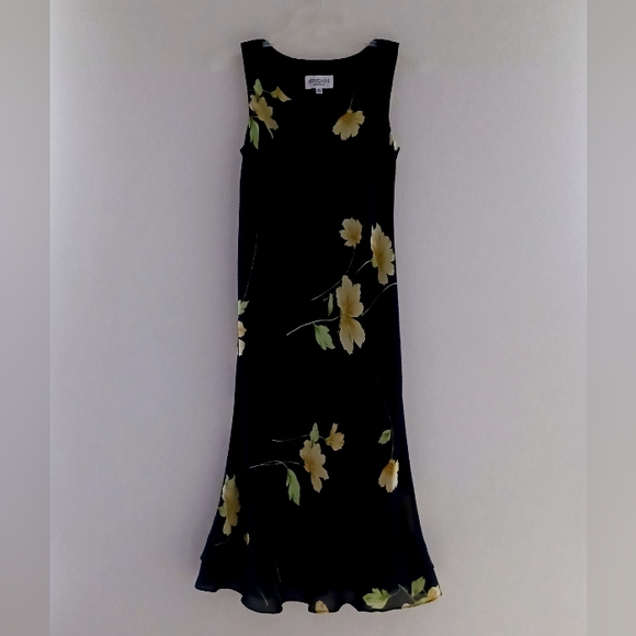 STUDIO I Suit of Black Floral Dress & Yellow Jacket, size 8p - Picture 7 of 16